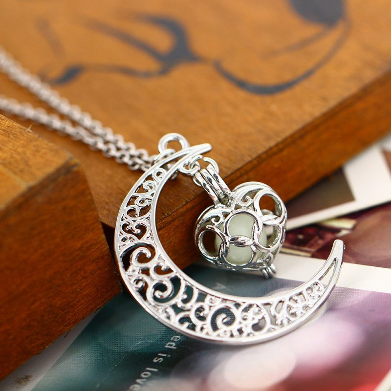 Glowing Pendant Necklace - RB.